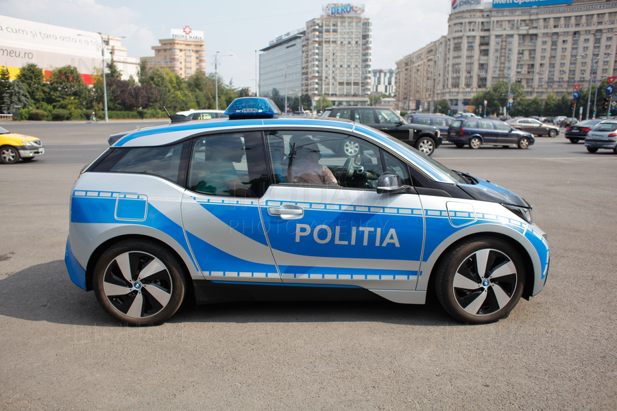 POLITIE - AUTOMOBIL ELECTRIC - BMW