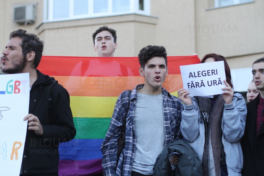 BUCURESTI - MARS - LGBT - DUMNEZEU NU FACE POLITICA