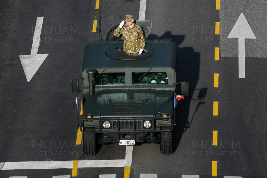 BUCURESTI - PARADA - ZIUA NATIONALA A ROMANIEI