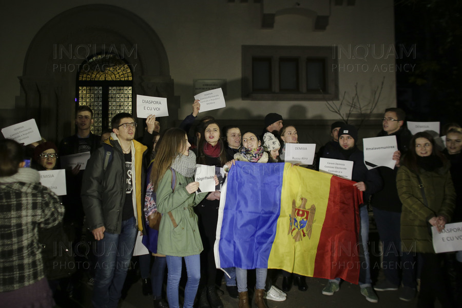 BUCURESTI - PROTEST - AMBASADA MOLDOVEI - REZULTAT ALEGERI