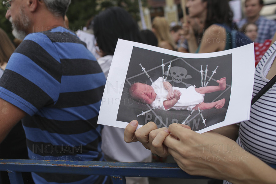 BUCURESTI - PROTEST - PROIECT DE LEGE - VACCINARE OBLIGATORIE