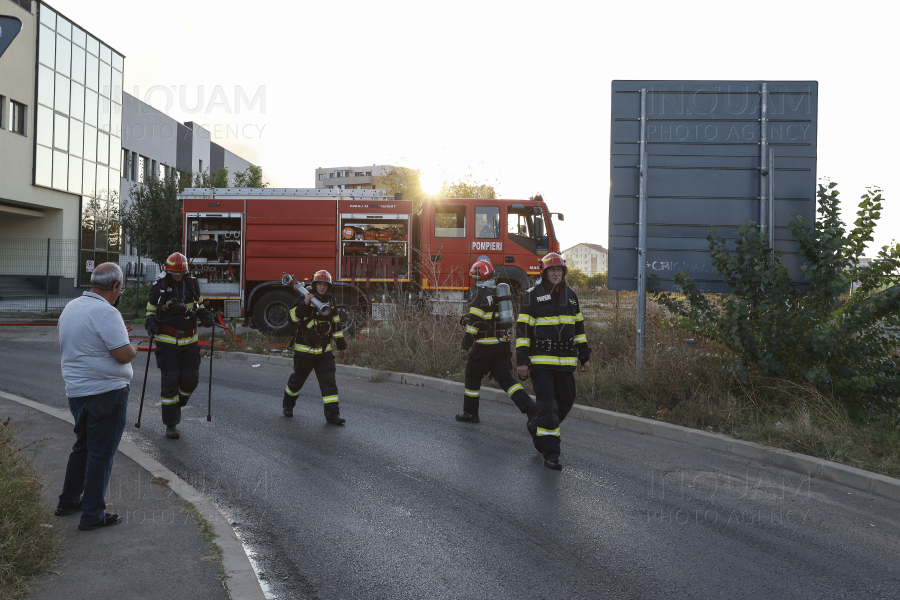 BUCURESTI - ALEEA LACUL MORII - INCENDIU CONTAINERE - 27 SEP 2024