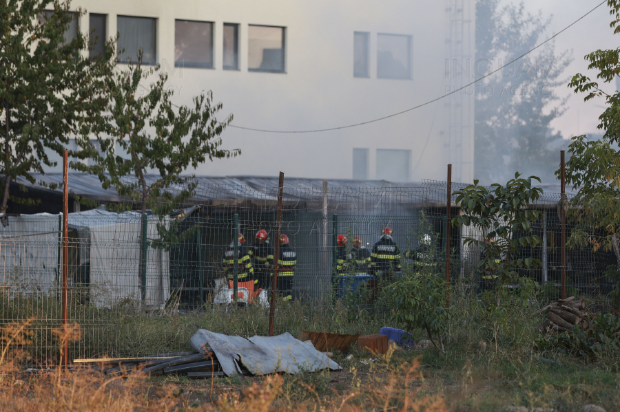 BUCURESTI - ALEEA LACUL MORII - INCENDIU CONTAINERE - 27 SEP 2024