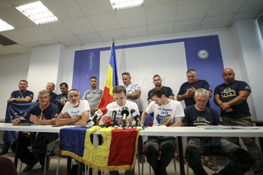 BUCURESTI - CONFERINTA - DIASPORA PENTRU ROMANIA - PROTEST