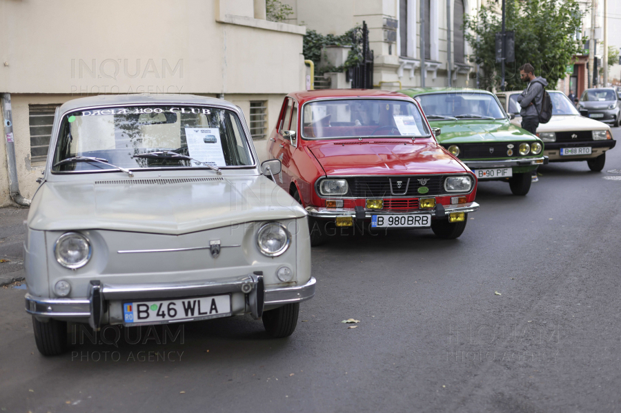 BUCURESTI - EXPOZITIE MASINI RETRO - STRAZI DESCHISE - 21 SEP 2024