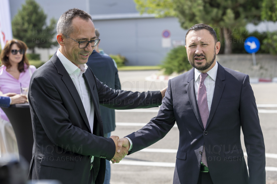 BUCURESTI - PANOURI FOTOVOLTAICE - RETAILERI - 2 SEP 2024