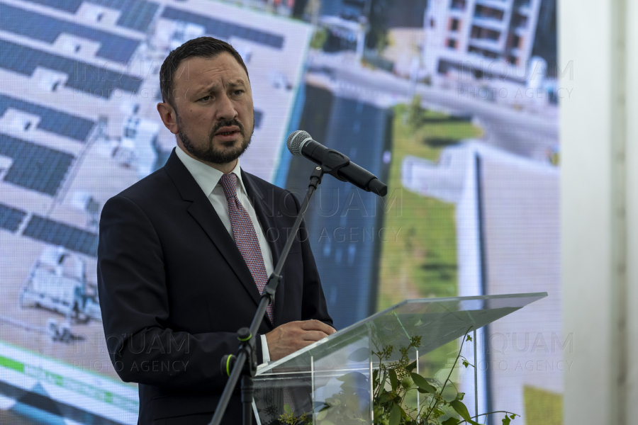 BUCURESTI - PANOURI FOTOVOLTAICE - RETAILERI - 2 SEP 2024