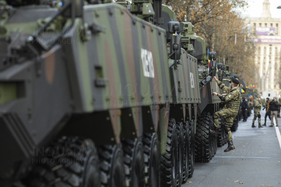 BUCURESTI - PARADA MILITARA - ZI NATIONALA - 1 DEC 2021