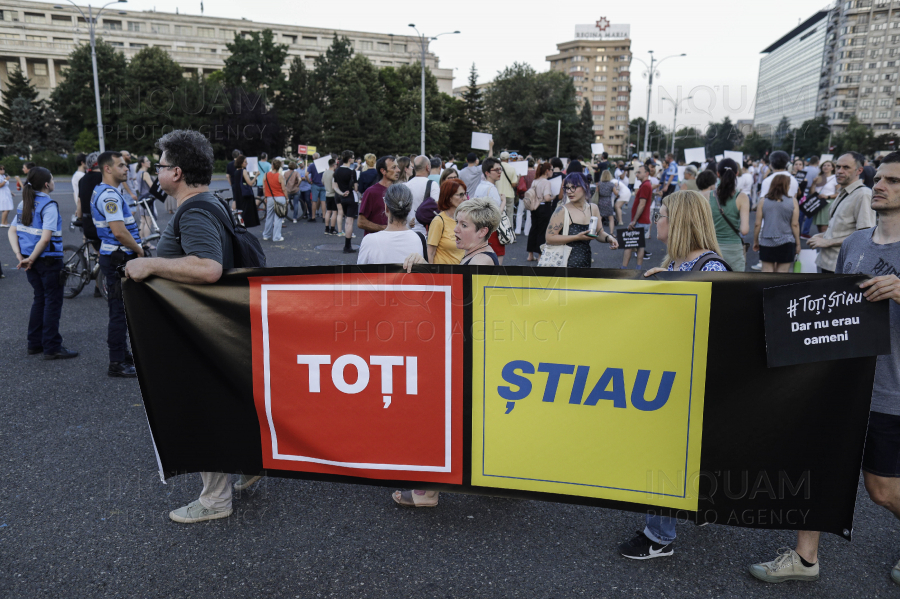 BUCURESTI - PIATA VICTORIEI - PROTEST - TOTI STIAU - 13 IUL 2023