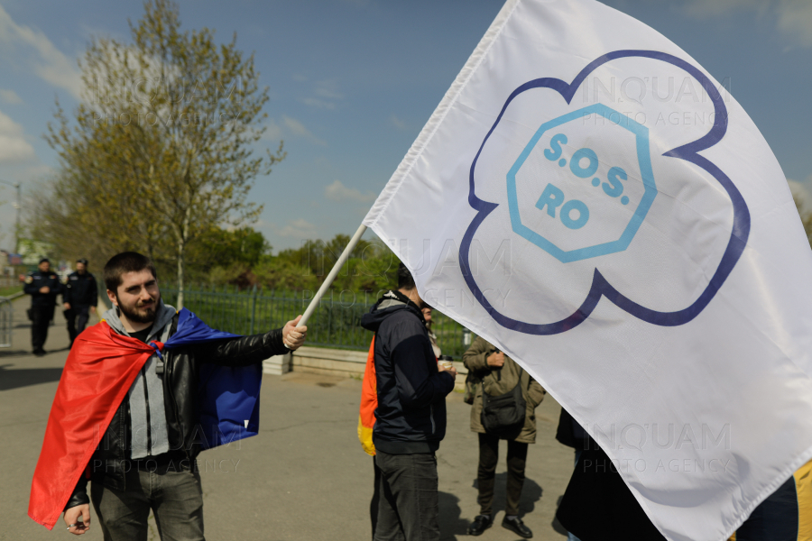 BUCURESTI - PROTEST - SOS ROMANIA - PALATUL PARLAMENTULUI - 19 APR 2023