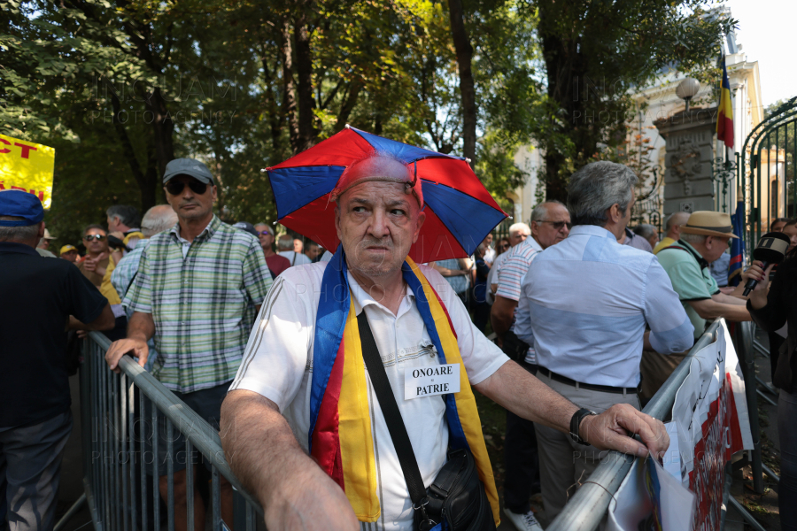 BUCURESTI - PROTEST CADRE MILITARE DISPONIBILZIATE - PSD - 3 SEP 2024