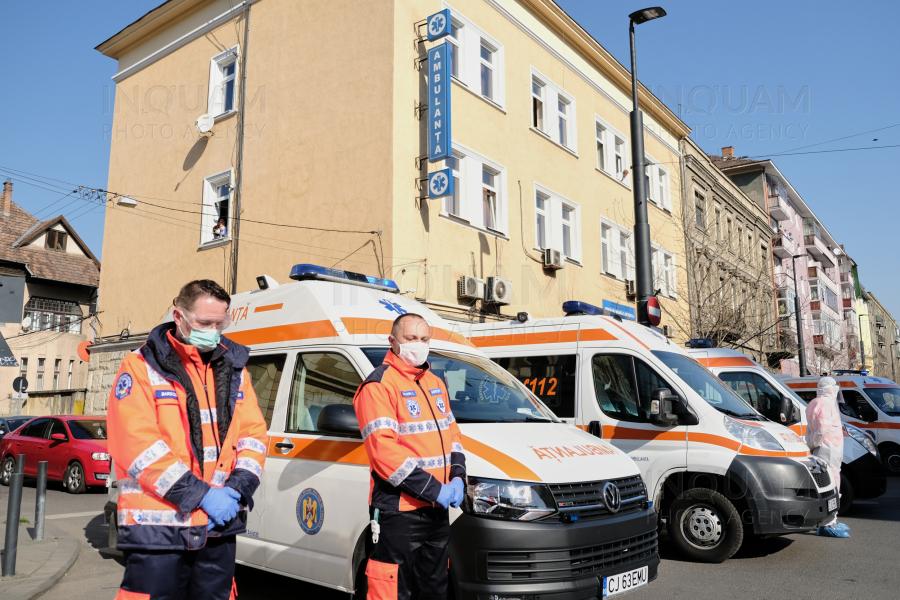 CLUJ-NAPOCA - COVID-19 - MOMENT DE RECULEGERE - AMBULANTA