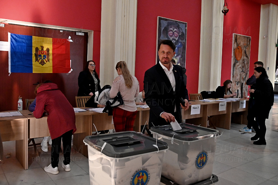 IASI - ALEGERI PREZIDENTIALE - REFERENDUM - VOT - REPUBLICA MOLDOVA - 20 OCT 2024