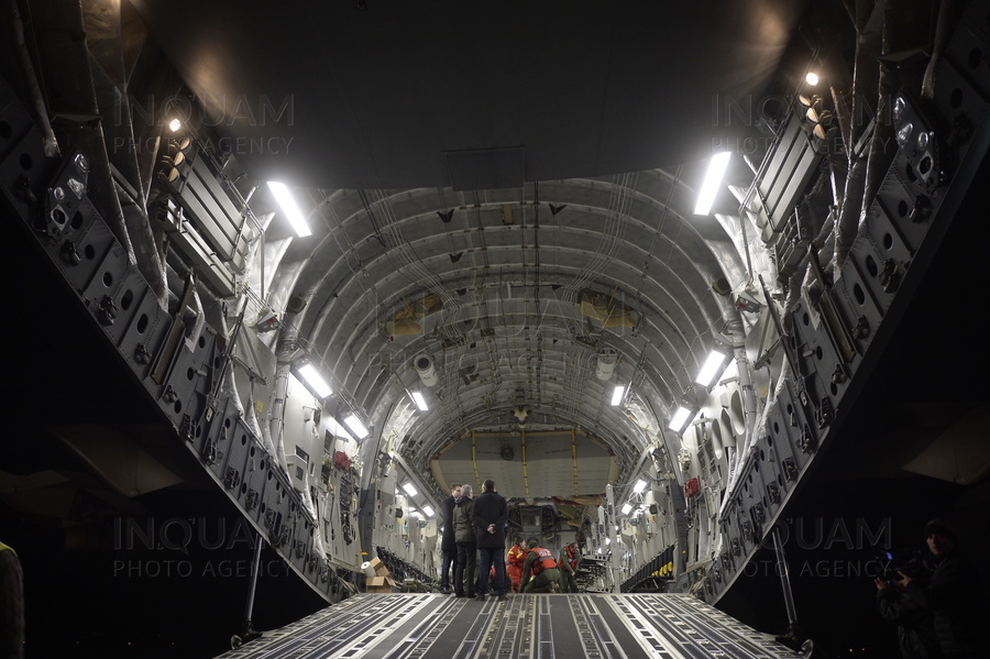 AVION NATO - BOEING C-17 - TANSPORT RANITI - COLECTIV